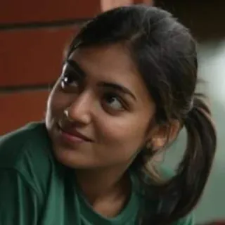 🤨 33fea80c wanita, potret, orang, perempuan, tersenyum whatsapp sticker