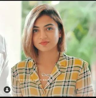 ❤️ 9ff6556f Naz EXPRESSION QUEEN NAZ wanita, potret, orang, selebriti, gadis, gaya, ratu whatsapp sticker