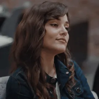 ♥️ c84e7098 vrouw, portret, persoon, vrouw, brunette, kuiltjes telegram sticker