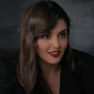 ♥️ cca4f894 vrouw, portret, persoon, Hande Ercel, actrice, beroemdheid telegram sticker