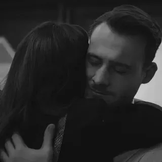 ♥️ d05cb037 koppel, knuffel, liefde, relatie, genegenheid, romantiek telegram sticker