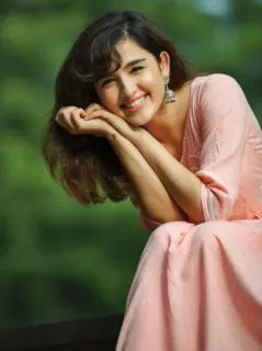 💞 3a665eb0 phụ nữ, nụ cười, chân dung, cô gái, váy, màu hồng telegram sticker