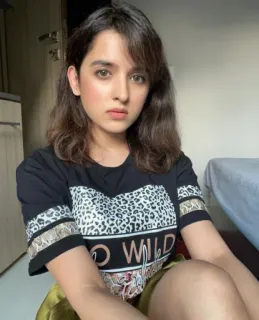 Shirley Setia @LegendaryKeys whatsapp stickers