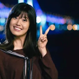 🤞 cec0faee 女人, 和平, 微笑, 肖像, 人, 快乐, 幸福, 友善 telegram sticker