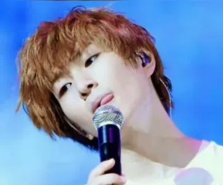 😋 24a08d8a 男人, 人, 麦克风, 音乐, 歌手 telegram sticker