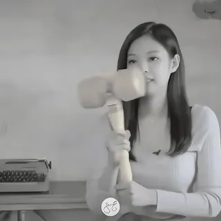 🍩 a374a8fb Person, Hammer, Blackpink, Frau, Kpop telegram sticker