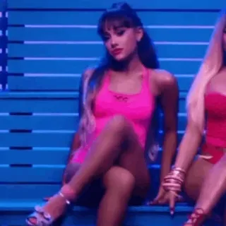 🌀 1c64f106 Ariana Grande zangeres, vrouw, popster, beroemdheid, roze telegram sticker