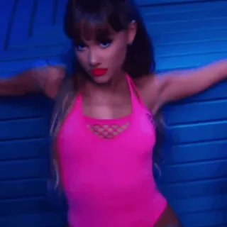 🌀 32e15115 Ariana Grande Ariana Grande, zangeres, popster, beroemdheid, roze badpak telegram sticker