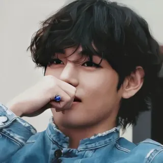 ▫️ 064dc0e1 V K-pop, BTS, Kim Taehyung, cantante, actor telegram sticker