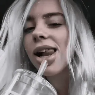 🫒 77c2a557 Billie Eilish ビリー・アイリッシュ, 歌手, ポップスター, セレブ, 音楽, 若い女性, プラチナブロンド telegram sticker