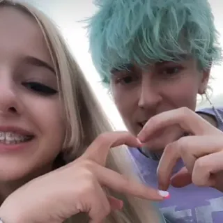 💞 121ba7e8 人们, 心, 爱, 友谊, 情侣, 关系 whatsapp sticker