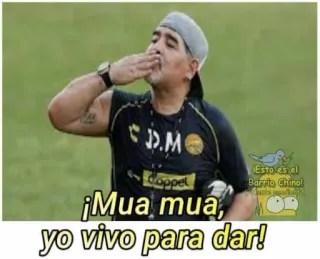 😘 abcc6068 Diego Maradona ¡Mua mua, yo vivo para dar! maradona, football, sport, argentine, baiser telegram sticker