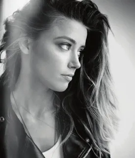 ⚜ 53ec86ef Amber Heard attrice, ritratto, celebrità, donna, bianco e nero whatsapp sticker