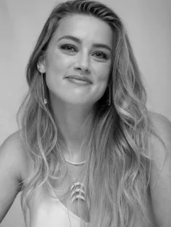 ⚜ bc117034 Amber Heard attrice, celebrità, ritratto, donna, bianco e nero, persona whatsapp sticker