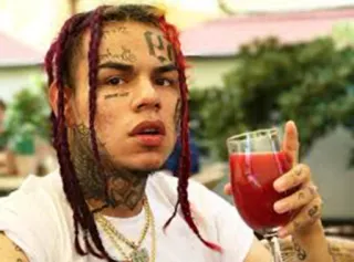 🍷 f43f7d48 6ix9ine rapper, musicista, 6ix9ine, tekashi69, persona, musica telegram sticker