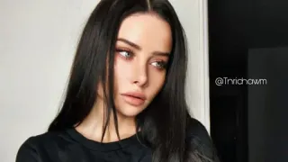 🍷 161e7b78 @Tnrichowm 여자, 인물사진, 모델, 흑발, 아름다움, 여성 whatsapp sticker