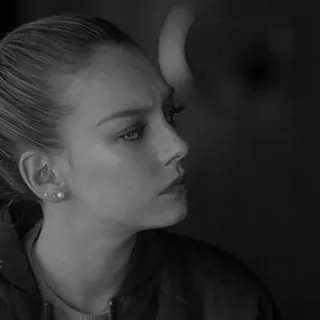 ➰ 5293a667 ภาพเหมือน, ผู้หญิง, ขาวดำ, เพศหญิง, ใบหน้า, ด้านข้าง telegram sticker