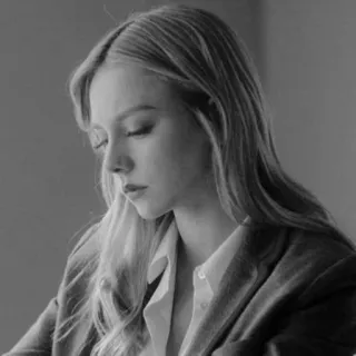 ➰ d7dab601 ผู้หญิง, ภาพเหมือน, ขาวดำ, สีเดียว, นางแบบ, แฟชั่น telegram sticker