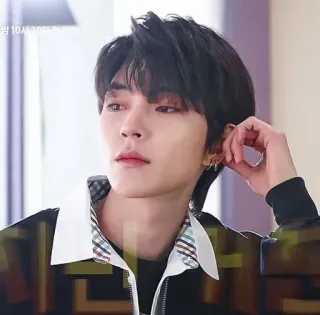 😎 c5afada2 밤 10시 30분 人, 男性, 夜晚, 时间 telegram sticker