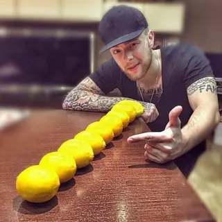 🍋 15637a9d man, lemons, hat, table, portrait whatsapp sticker