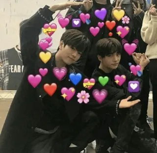 💛 21990a62 FEAR coeur, amour, couple, kpop, affection, amitié whatsapp sticker