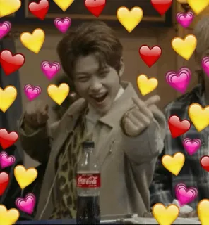 💛 a378552a Felix kpop, idol, coeur, mignon, stray kids, fan art whatsapp sticker