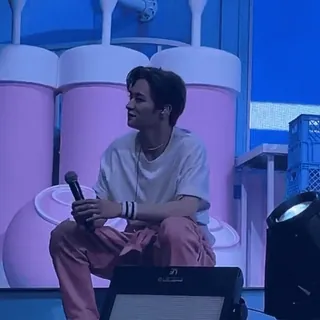 👏 2e52b2fb telegram sticker