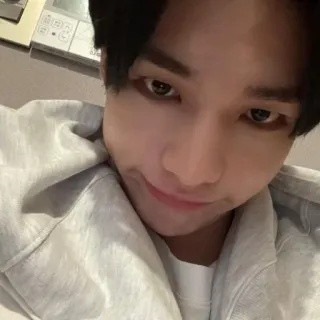 💫 b78c5027 đàn ông, khuôn mặt, áo hoodie, chân dung telegram sticker