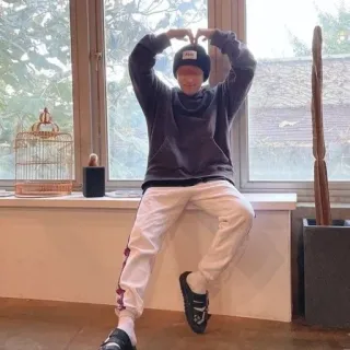 💫 e7c9e773 telegram sticker