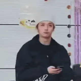 🤔 1c5f4886 person, mann, drinnen, kleidung, porträt whatsapp sticker