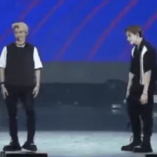 🤣 563fcbcf k-pop, Bühne, Auftritt, Musik, Idol, Sänger whatsapp sticker