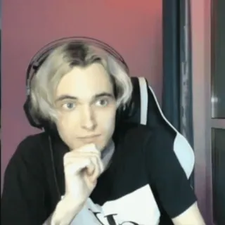 🤔 7a0694ee telegram sticker