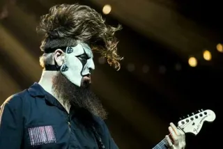 😍 4c67cfa4 masker, gitar, jenggot, musik, band, konser whatsapp sticker