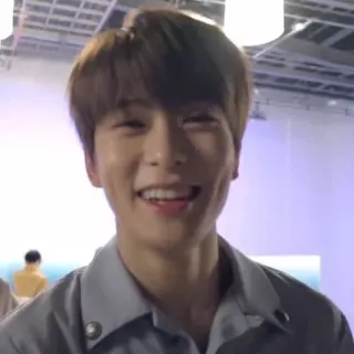 🎮 288c7340 คน, ผู้ชาย, ยิ้ม, ภาพเหมือน telegram sticker