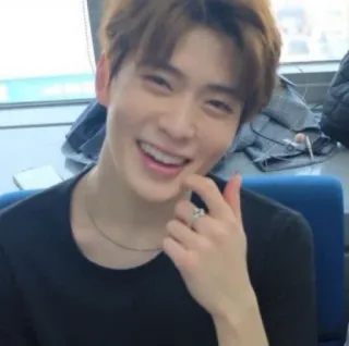 🎮 54ad7fed ยิ้ม, คน, ผู้ชาย, ภาพเหมือน, มีความสุข telegram sticker