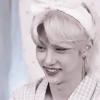 🐣 e303390e Felix kpop, ไอดอล, สเตรย์คิดส์, สติกเกอร์แฟนคลับ, คนดัง telegram sticker