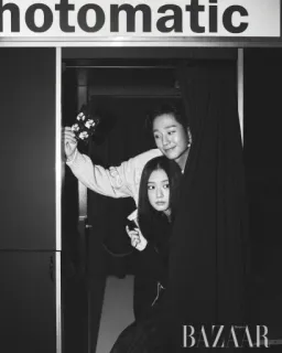 💗 8471e6d4 photomatic ตู้ถ่ายรูป, ขาวดำ, ผู้หญิง, ในร่ม telegram sticker