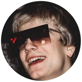 😂 70fe4def orang, kacamata hitam, potret, wajah, anting hidung, dewasa muda telegram sticker