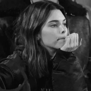 🤍 231163b0 ผู้หญิง, ภาพเหมือน, นางแบบ, ครุ่นคิด, ขาวดำ telegram sticker