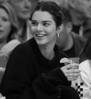 🤍 f6c7e84c ผู้หญิง, คนดัง, ขาวดำ, ยิ้ม, เครื่องดื่ม, ภาพบุคคล telegram sticker