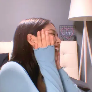 💘 a647d118 kobieta, osoba, śmiech, szczęśliwa, wewnątrz telegram sticker