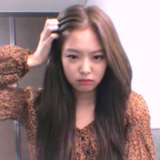 💘 a77c46d8 Jennie Kim K-pop, piosenkarka, kobieta, twarz, fryzura telegram sticker