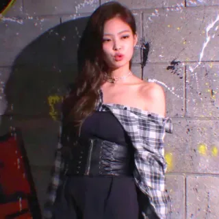 💘 e54e772c kobieta, krata, moda, portret, pozowanie, casual telegram sticker