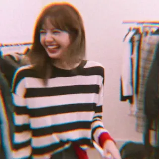 🐨 047fc6a4 Lisa Lisa, Kpop, Blackpink, Selebriti, Penyanyi, Tersenyum, Gadis telegram sticker