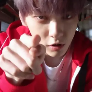 🦈 15ea8aaa person, porträt, mann, asiatisch, zeigen telegram sticker