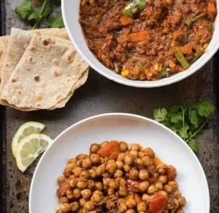 🤭 46bfa779 еда, нут, чана масала, индийская еда, карри, роти, вегетарианское telegram sticker