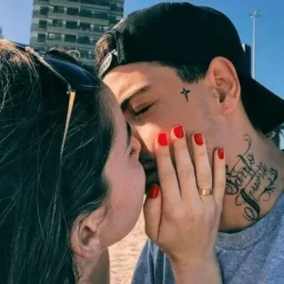 ♥️ e6a5bec5 Santo fuerte people, couple, kiss, love, relationship telegram sticker