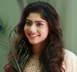 🥰 537f56df ผู้หญิง, ยิ้ม, ขนนกยูง, ภาพเหมือน, นักแสดง telegram sticker