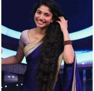 🥰 a88f9168 ผู้หญิง, ยิ้ม, ส่าหรี, อินเดีย, ผมยาว, ความงาม telegram sticker