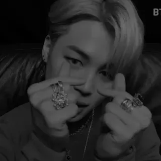 🦔 786f9075 Jimin Kpop, BTS, Jimin, coração com os dedos telegram sticker